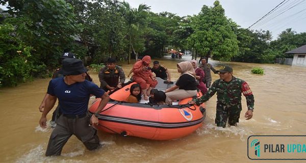 Banjir-Longsor Meluas ke 13 Daerah, Sumbar Status Tanggap Darurat 14 Hari