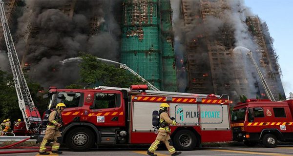 Perancah Bambu di Wang Fuk Court Dilalap Api, Asap Pekat Selimuti Tai Po