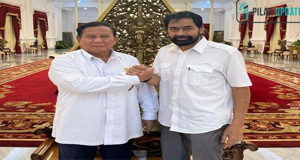 Tiba di Aceh, Prabowo Peluk Gubernur Mualem