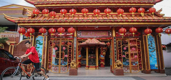 Tiga Abad Berdiri, Klenteng Tertua Bekasi Bersolek Sambut Imlek